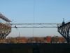 Spectaculaire balancering tussen twee kranen!