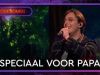 Christiaan zingt een prachtig lied voor zijn vader Frans