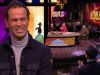 Bas debuteert als quizmaster bij De Oranjewinter: 'Licht uit, spot aan!'
