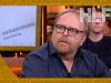 Frits Huffnagel rijdt vaak boetes op zijn scooter: "Niet opgevoerd"