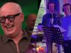 Ren� lacht om zingende Wilfred en Bas: 'Niet tijd dat we hem tegen zichzelf in bescherming nemen?'