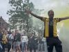 Supporters Vitesse vieren feest, club heeft proflicentie terug