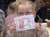 Honderden kinderen schrijven kerstkaarten voor eenzame ouderen