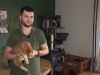 Mike (23) kon eindelijk verhuizen, maar is nu al ziek van de schimmel