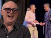 Ren� van der Gijp giert om beelden van theatershow De Bevers: 'Wat is dit nou?!'