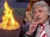 Johan Derksen stoort zich aan regels rondom paasvuren: 'Alles gaat naar de klote in Nederland'