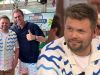 Thomas van Groningen trekt outfit Rutger Castricum aan: 'Een zonnesteek doet rare dingen met je'