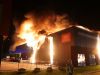 Grote brand verwoest bedrijfspand in Den Hoorn