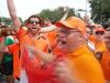 Tienduizenden fans lopen mee met Oranjemars voor wedstrijd tegen Zweden