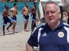 Video: selectie Cura�ao traint op het strand in aanloop naar uitzwaaiwedstrijd tegen Aruba