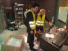 Bridget weigert door donkere tunnel vol ratten te kruipen