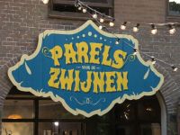 Parels voor de Zwijnen - Smeerkees, spijt en kindje slaan