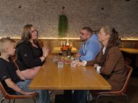 Steenrijk, Straatarm - Dubai en 's Gravezande